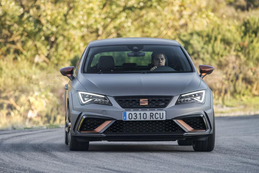  Seat Leon Cupra R (5F) 2017 года  (WW) (фото 8 из 40)